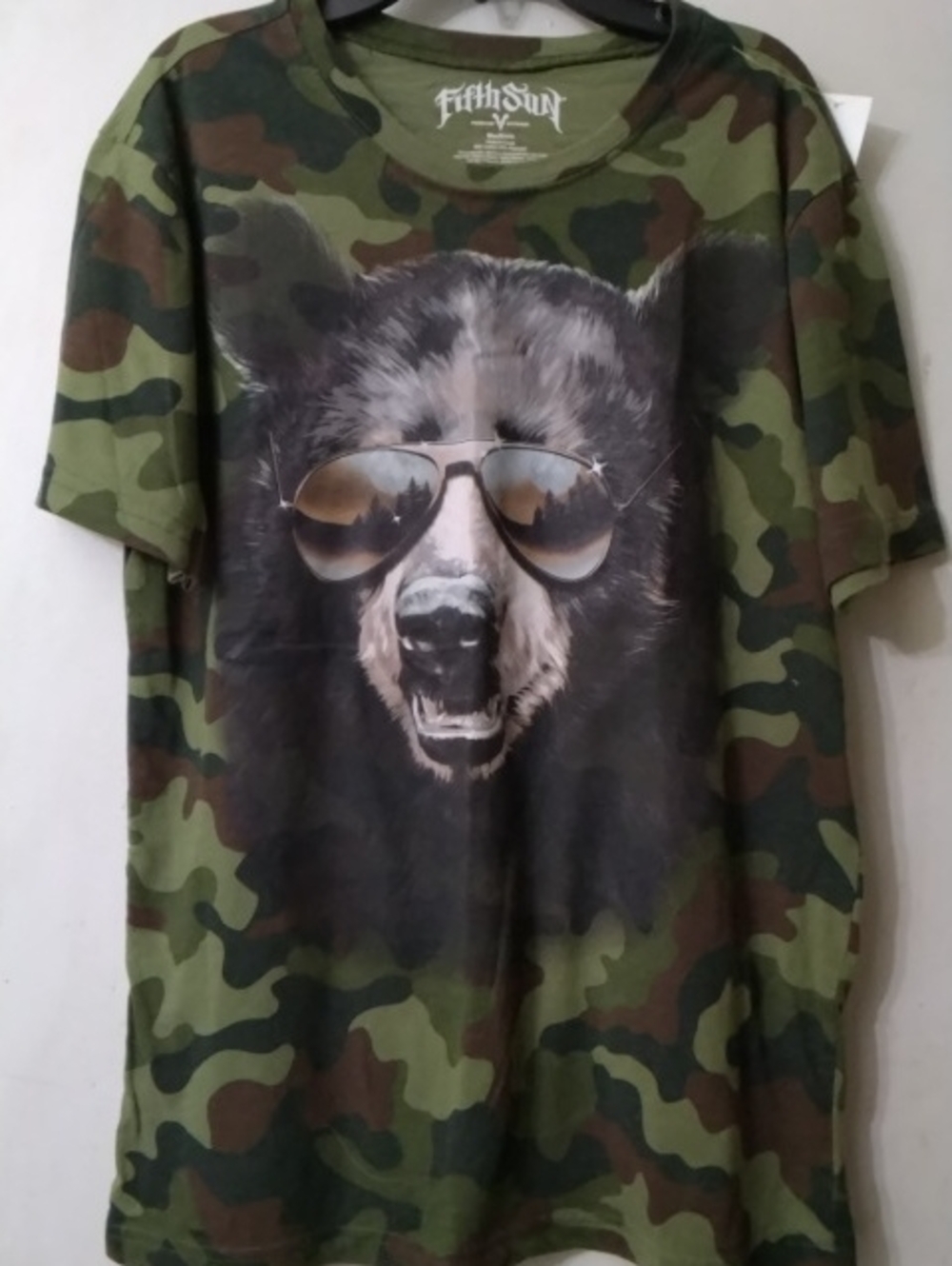 Fifth Sun Men’s Camo Bear Graphic T-Shirt - Green Size Medium